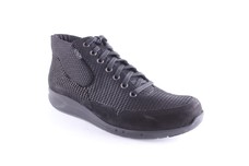 Zwart