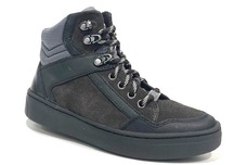 Grijs