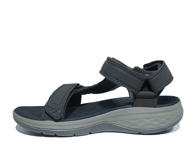 Teva Strata Universal M