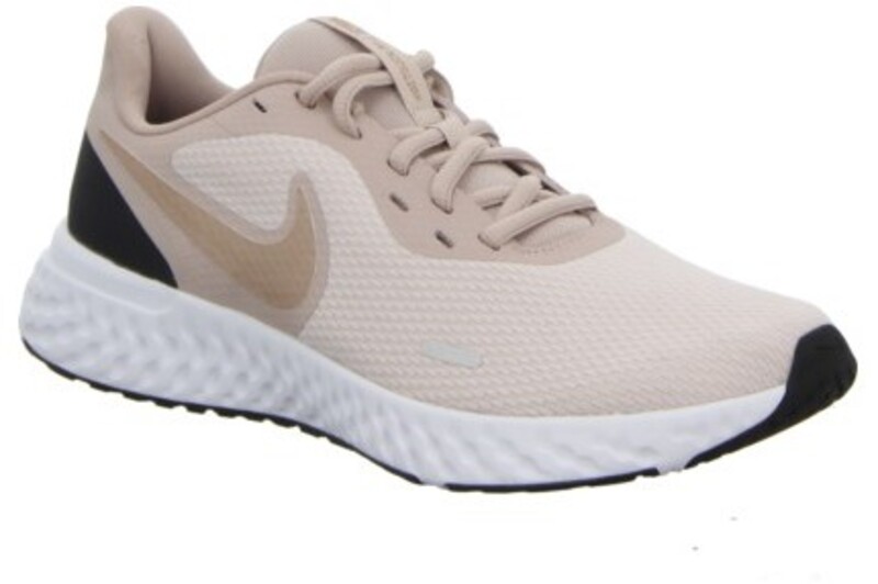 Nike Revolution 5