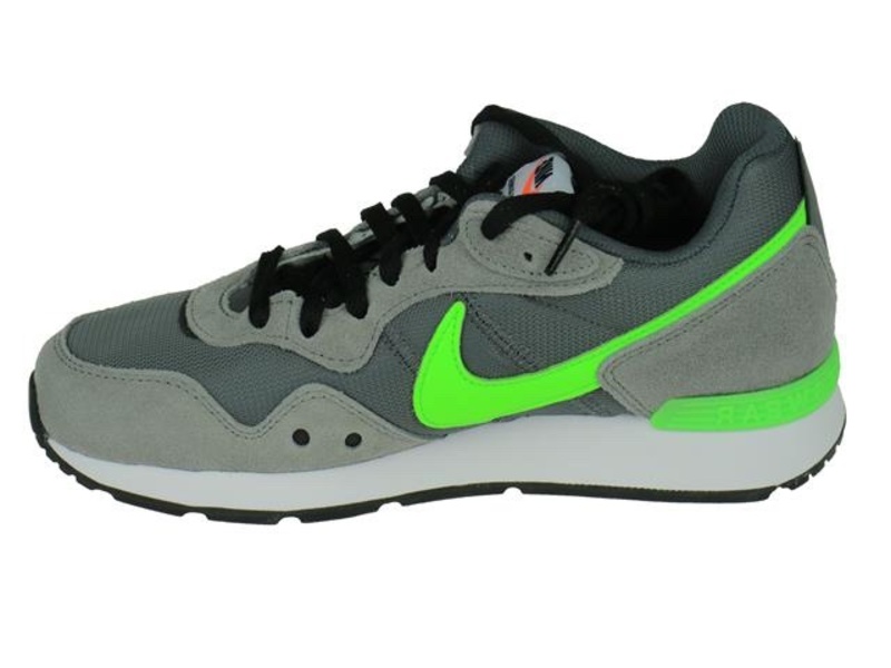 nike nightgazer groen