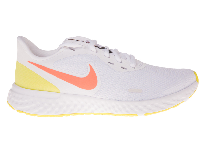 Nike Revolution 5