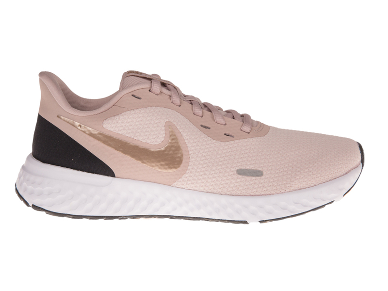 Nike Revolution 5